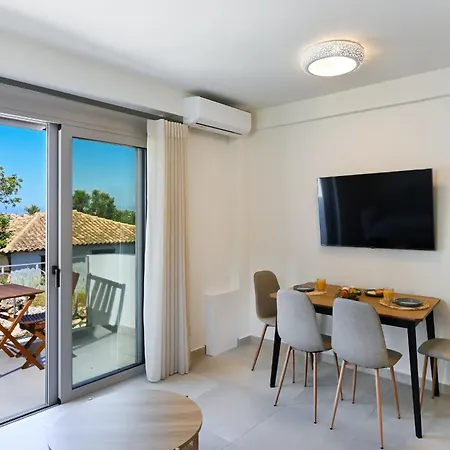 Azure Ii Sea View Maisonette Near Apartmán *